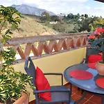 5 Bedroom Villa To Rent In La Sierrezuela, Mijas
