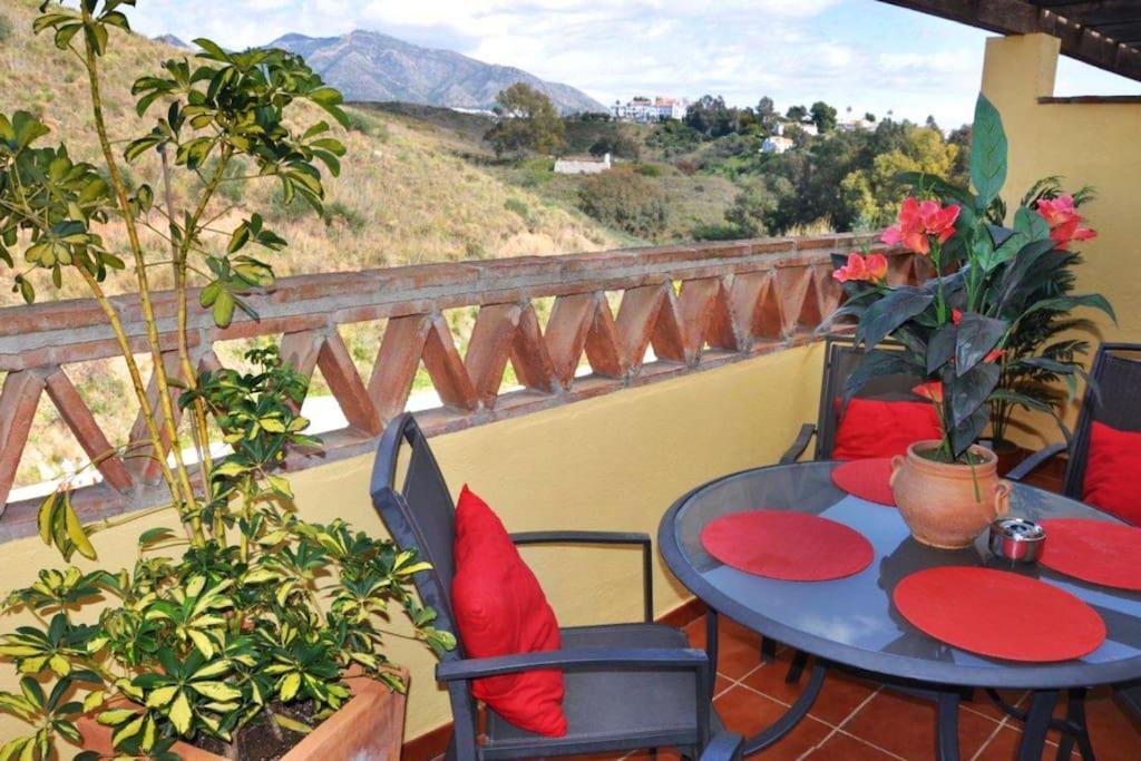 5 Bedroom To Rent In La Sierrezuela, Mijas Villa Málaga