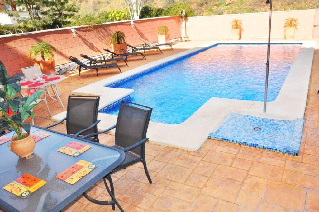 5 Bedroom To Rent In La Sierrezuela, Mijas Villa