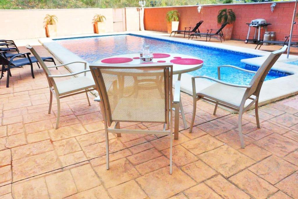 5 Bedroom To Rent In La Sierrezuela, Mijas * Málaga